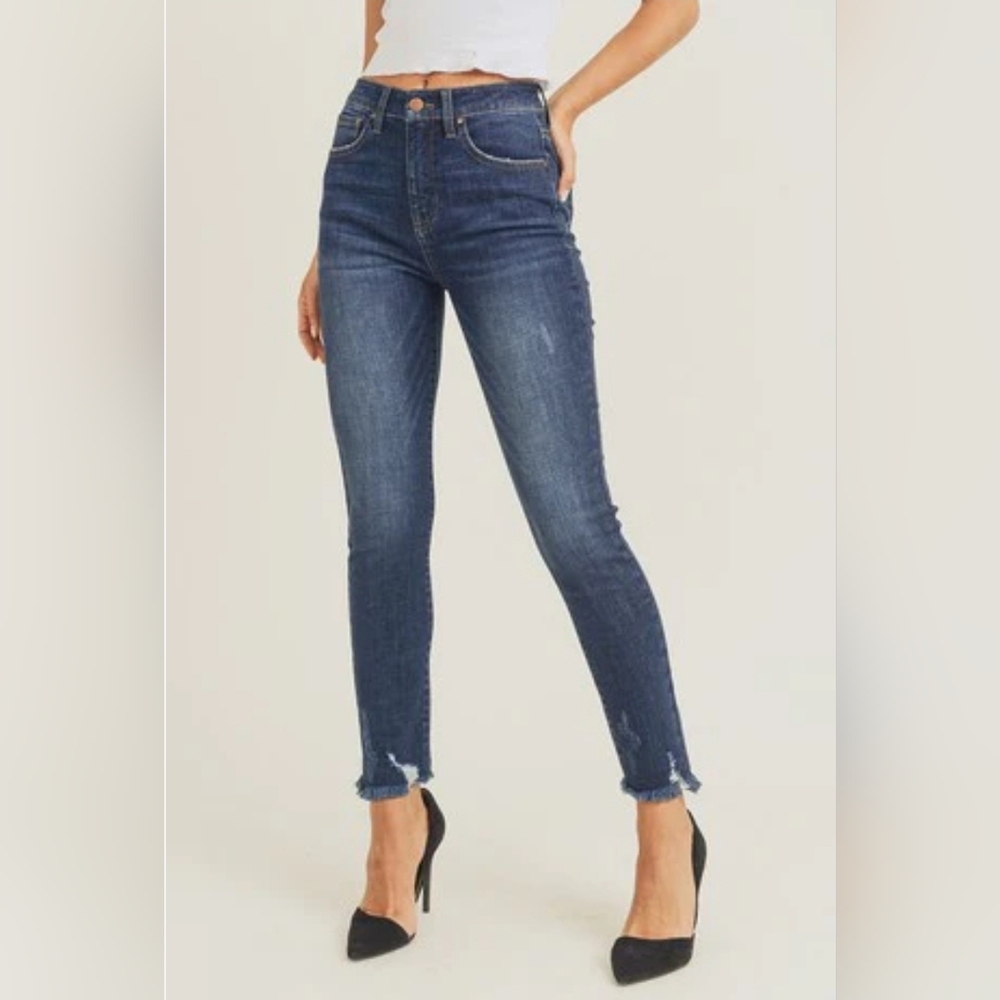 Risen raw hem crop skinny jean,  size 26/3